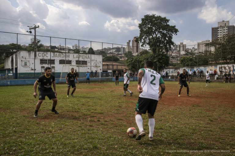 Justiça estabelece prazo de 60 dias para desocupação de área no Campo de Marte usada por time de várzea