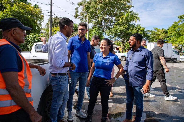 Prefeita Débora Regis dá ordem de serviço para requalificação asfáltica em ruas de Vida Nova