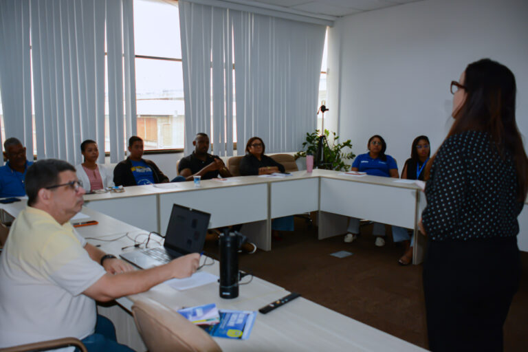 Prefeitura capacita servidores e fortalece políticas de proteção animal em Lauro de Freitas