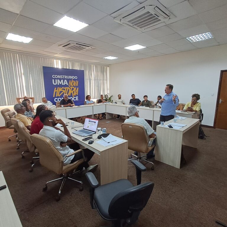 Prefeitura discute o futuro de Lauro de Freitas em reunião sobre o PDDU
