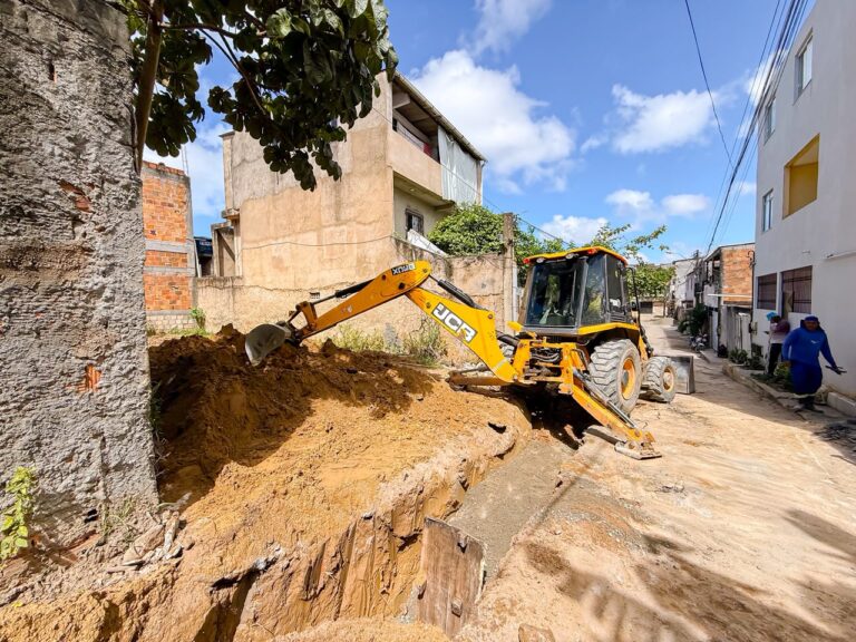 Prefeitura de Lauro de Freitas avança com obras de microdrenagem nos bairros de Vida Nova e Itinga