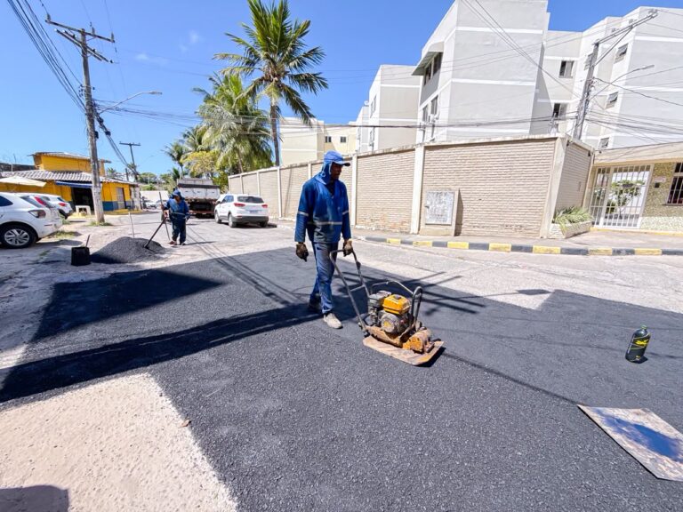 Prefeitura realiza intervenções da Operação Buraco Zero em bairros da cidade