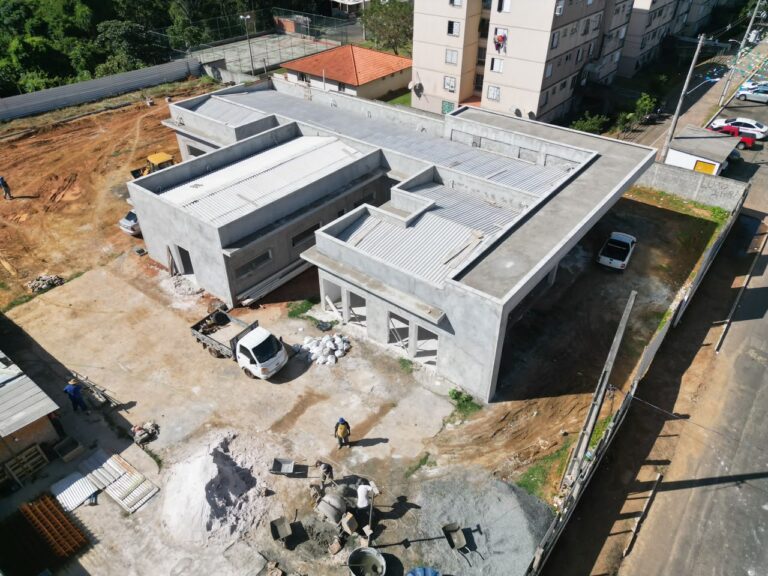Obra da nova USF Capiarara já ultrapassa 60% de execução; unidade vai realizar até 8 mil atendimentos mensais