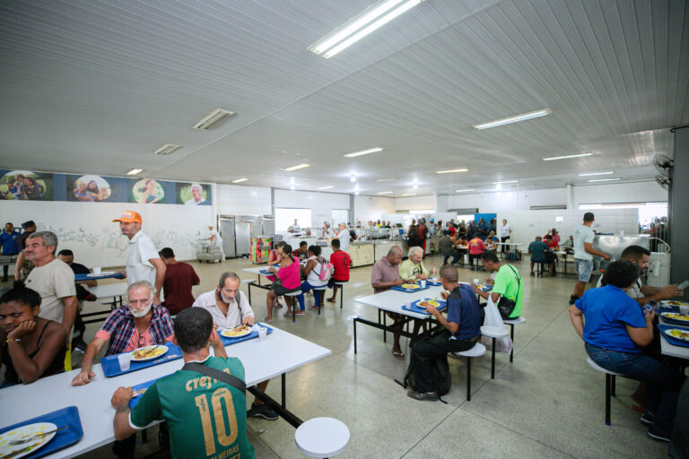 Prefeitura anuncia gratuidade de refeições no Restaurante Popular de Lauro de Freitas nesta quarta-feira (2)