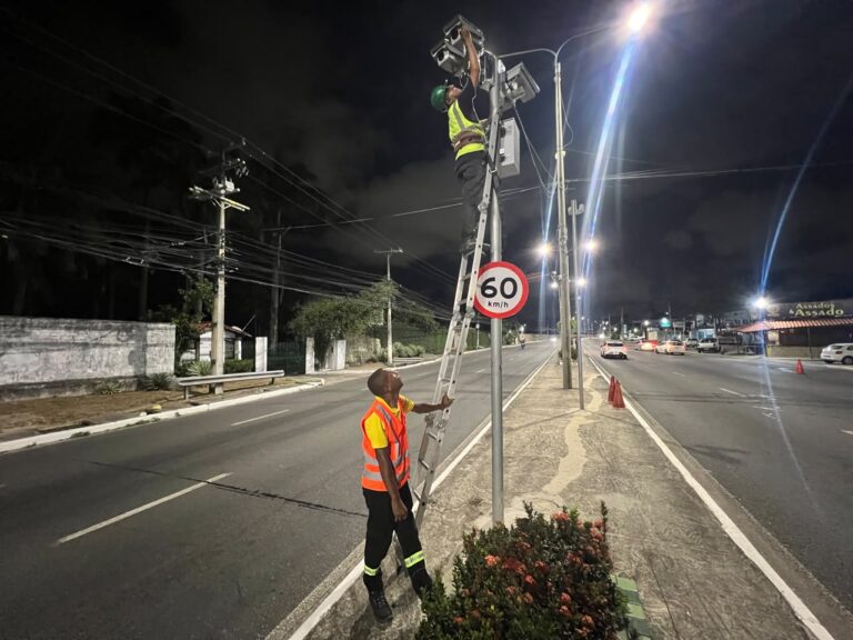 Prefeitura de Lauro de Freitas acompanha aferição dos controladores de velocidade para a fiscalização de trânsito
